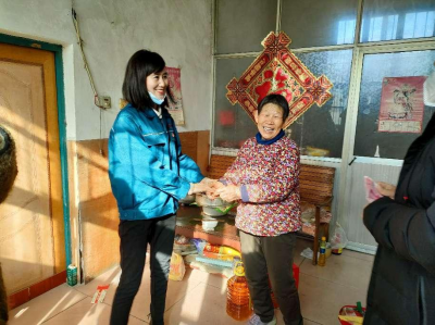 岁寒情深送关怀 春节慰问暖人心——人生就是搏尊龙医药下属山东人生就是搏尊龙药业组织春节走访慰问活动