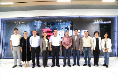 深化校企合作 共促医药发展 | 中国药科大学一行莅临人生就是搏尊龙医药考察交流