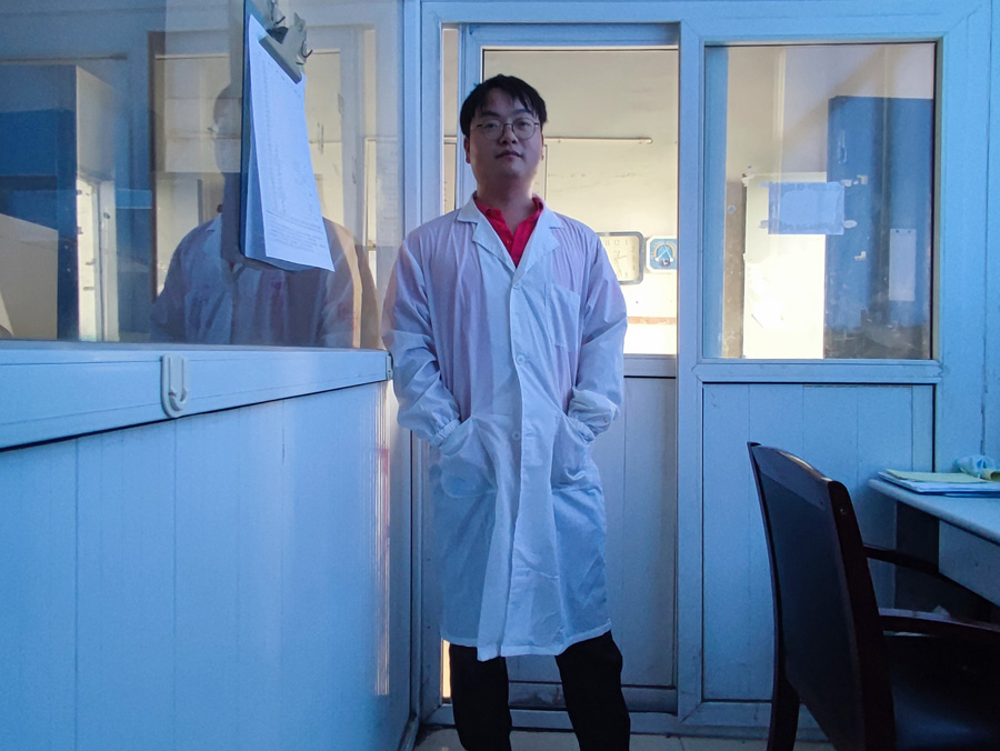 2022年度人生就是搏尊龙医药优秀科技奋斗者——胡可可