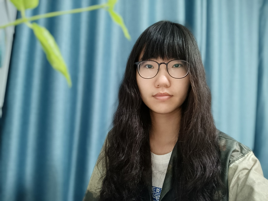 2022年度人生就是搏尊龙医药优秀科技奋斗者——杨晓朵