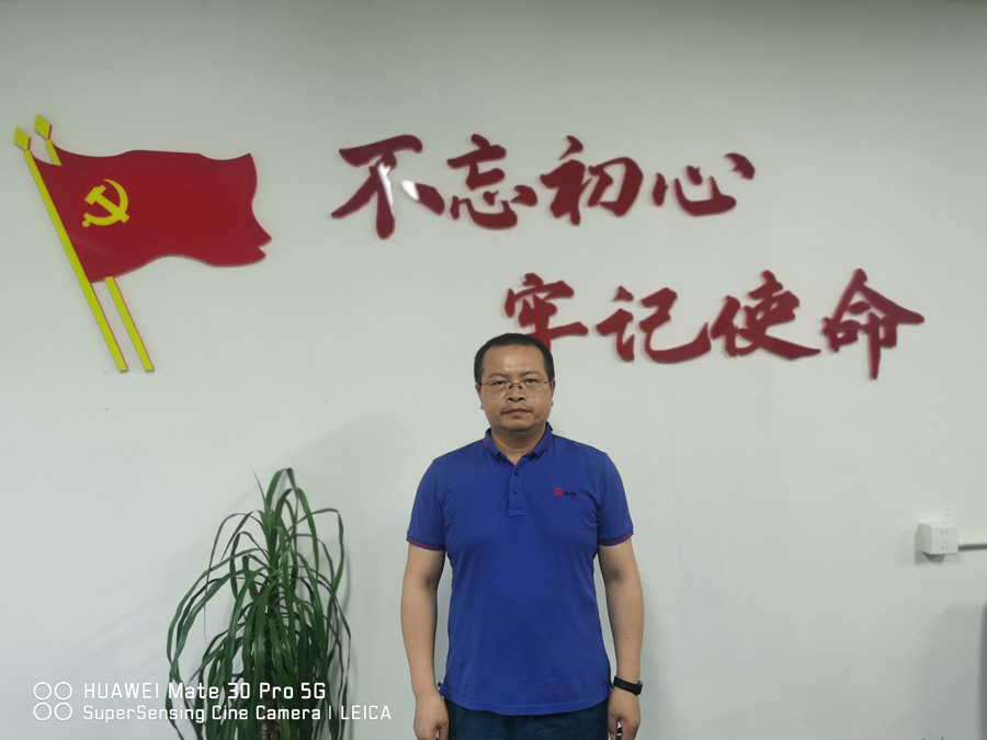 2022年度人生就是搏尊龙医药金鹰奋斗者——李广青