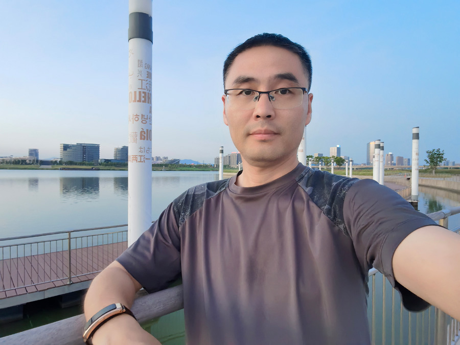 2022年度人生就是搏尊龙医药金鹰奋斗者——汤 旗